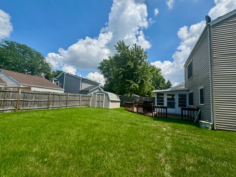 Tiny photo for 2415 Goldenrod Court, Aurora, IL 60506 (MLS # 12432468)