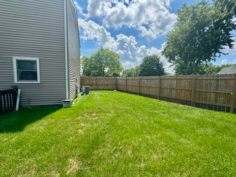 Tiny photo for 2415 Goldenrod Court, Aurora, IL 60506 (MLS # 12432468)
