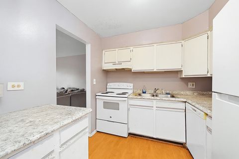 Tiny photo for 1900 Canal Street #2a, Blue Island, IL 60406 (MLS # 12480742)