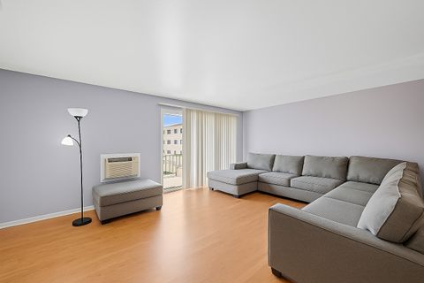 Tiny photo for 1900 Canal Street #2a, Blue Island, IL 60406 (MLS # 12480742)