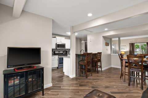 Tiny photo for 13 Dumbarton Oaks Place, Elgin, IL 60123 (MLS # 12730226)