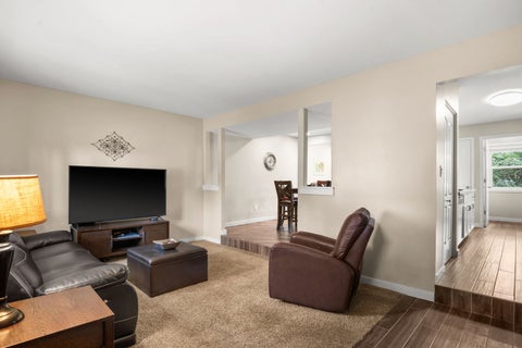 Tiny photo for 13 Dumbarton Oaks Place, Elgin, IL 60123 (MLS # 12730226)