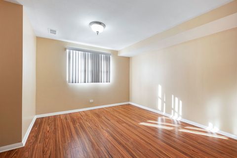 Tiny photo for 920 Valley Stream Drive, Wheeling, IL 60090 (MLS # 12546052)