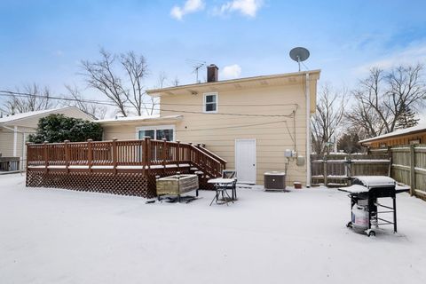 Tiny photo for 920 Valley Stream Drive, Wheeling, IL 60090 (MLS # 12546052)