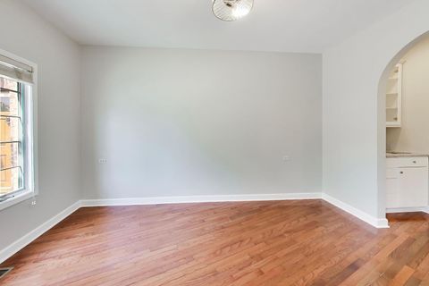 Tiny photo for 417 Ashbury Drive, Hinsdale, IL 60521 (MLS # 12616141)
