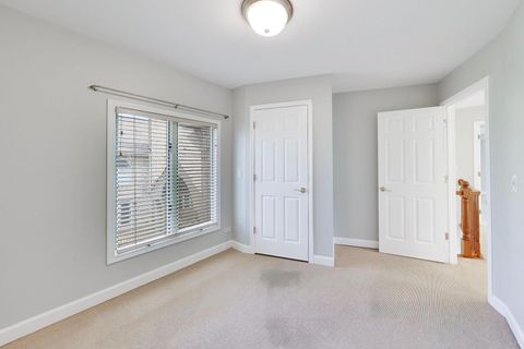 Tiny photo for 417 Ashbury Drive, Hinsdale, IL 60521 (MLS # 12616141)