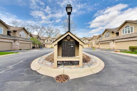 Tiny photo for 417 Ashbury Drive, Hinsdale, IL 60521 (MLS # 12616141)