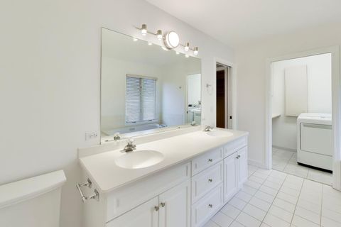 Tiny photo for 417 Ashbury Drive, Hinsdale, IL 60521 (MLS # 12616141)