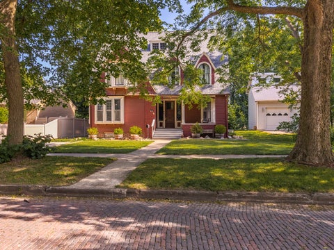 Tiny photo for 407 W Grove Street, Pontiac, IL 61764 (MLS # 12670994)