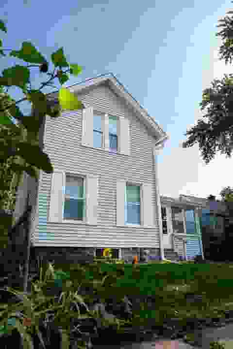 Photo of 1432 W 6TH Street, Davenport, IA 52802 (MLS # 12692812)