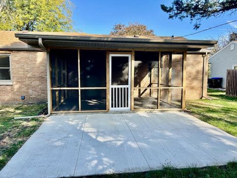 Tiny photo for 1011 Monroe Drive, Bloomington, IL 61701 (MLS # 12508359)