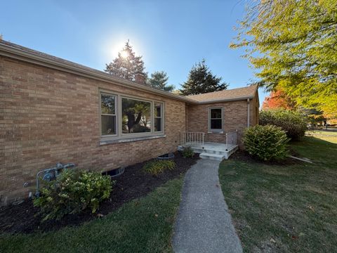 Tiny photo for 1011 Monroe Drive, Bloomington, IL 61701 (MLS # 12508359)