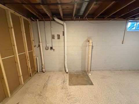 Tiny photo for 1011 Monroe Drive, Bloomington, IL 61701 (MLS # 12508359)