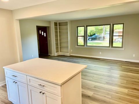 Tiny photo for 1011 Monroe Drive, Bloomington, IL 61701 (MLS # 12508359)