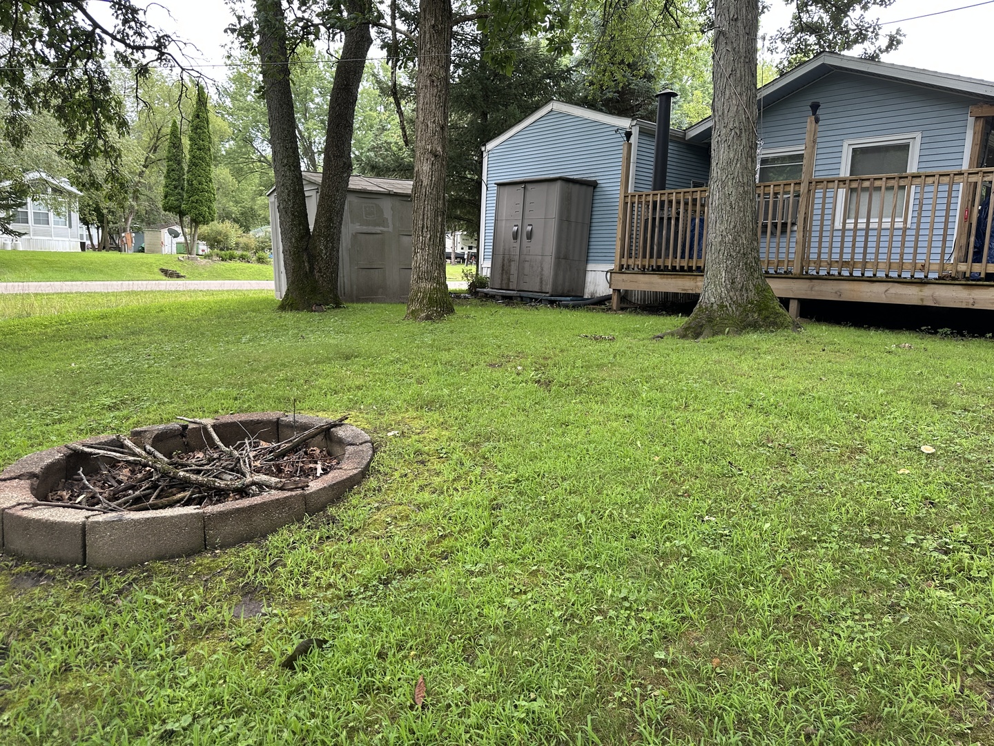 11-250 Woodhaven Lakes