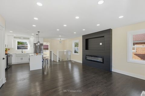 Tiny photo for 10132 S Turner Avenue, Evergreen Park, IL 60805 (MLS # 12505545)