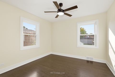 Tiny photo for 10132 S Turner Avenue, Evergreen Park, IL 60805 (MLS # 12505545)