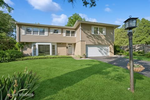 1119 Hampton Court Deerfield IL 60015