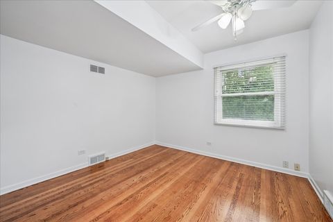 Tiny photo for 1119 Hampton Court, Deerfield, IL 60015 (MLS # 12435784)