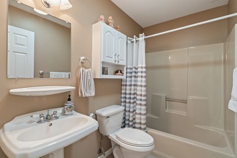 Tiny photo for 3202 Turnberry Drive, McHenry, IL 60050 (MLS # 12500006)