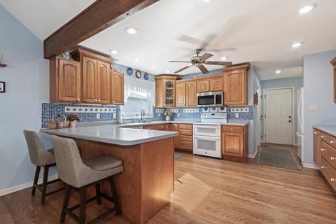 Tiny photo for 3202 Turnberry Drive, McHenry, IL 60050 (MLS # 12500006)