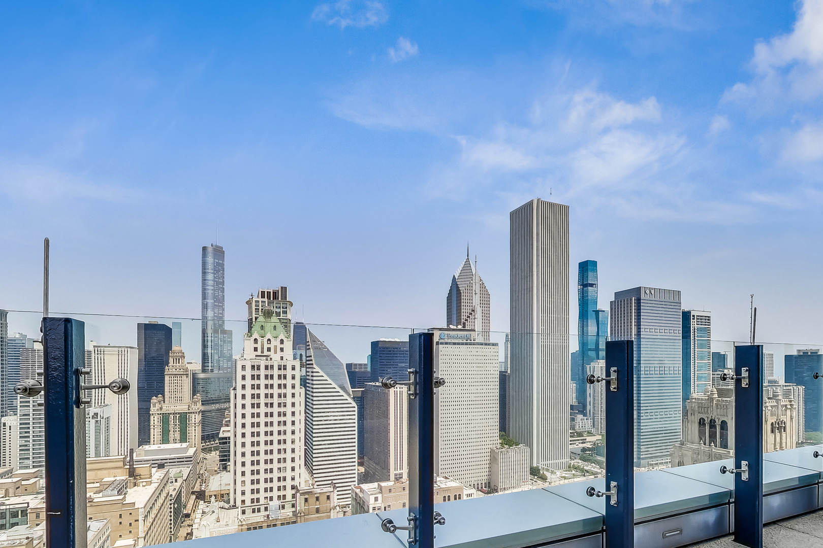 Chicago, Illinois 60603, United States, 2 Bedrooms Bedrooms, ,2 BathroomsBathrooms,Residential,Active,180685