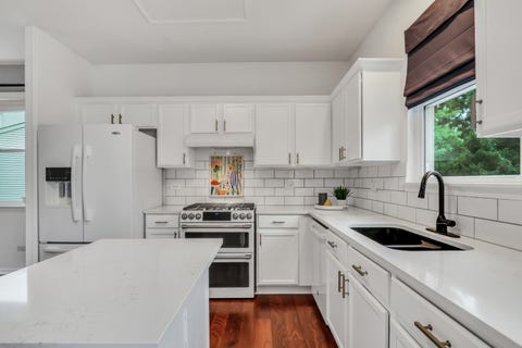 Tiny photo for 93 Old Farm Court, Lindenhurst, IL 60046 (MLS # 12732436)
