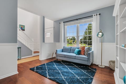 Tiny photo for 93 Old Farm Court, Lindenhurst, IL 60046 (MLS # 12732436)