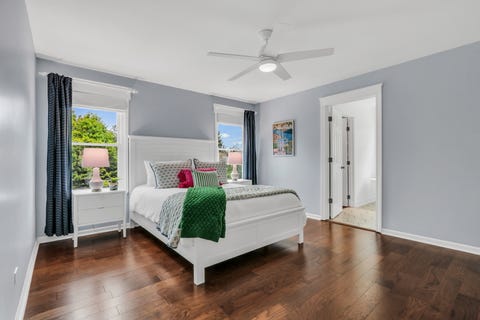 Tiny photo for 93 Old Farm Court, Lindenhurst, IL 60046 (MLS # 12732436)