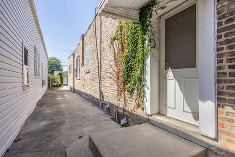 Tiny photo for 2812 Ridgeland Avenue, Berwyn, IL 60402 (MLS # 12762954)