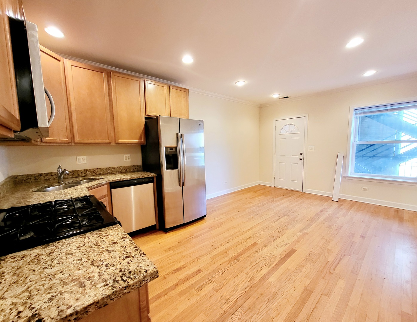 2856 W ROSEMONT Avenue 2