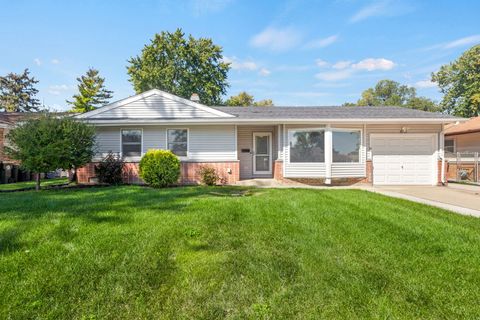 66 Forest Lane Elk Grove Village IL 60007