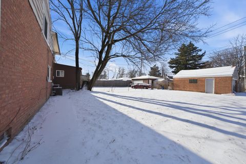 Tiny photo for 800 S 21st Avenue, Maywood, IL 60153 (MLS # 12551583)