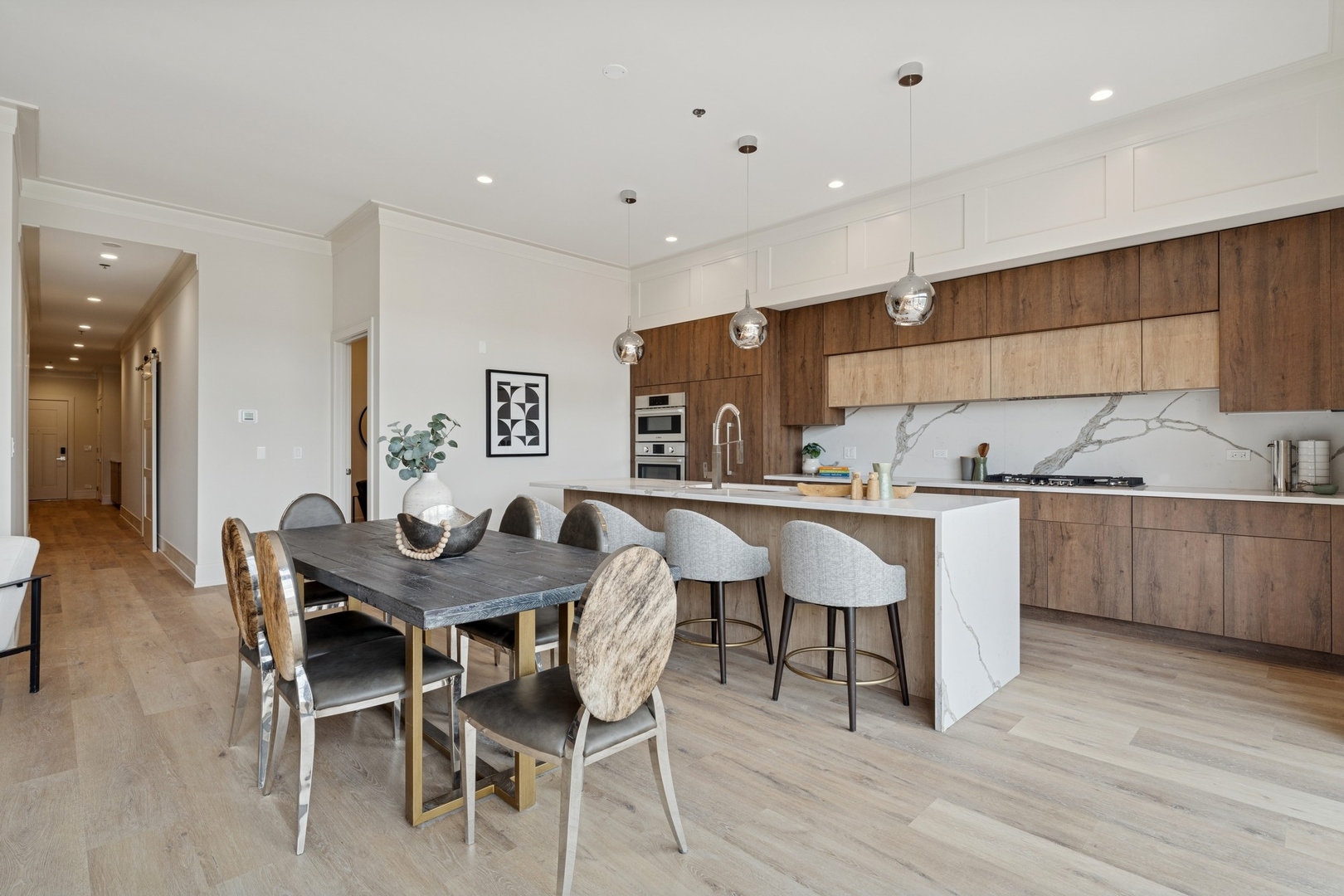 3951 N Wayne Avenue 107