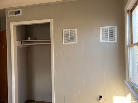 Tiny photo for 1010 Steven Lane, Murphysboro, IL 62966 (MLS # EB460641)