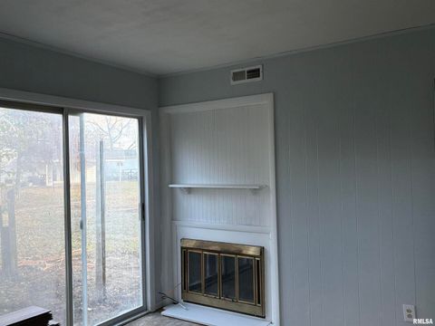 Tiny photo for 1010 Steven Lane, Murphysboro, IL 62966 (MLS # EB460641)