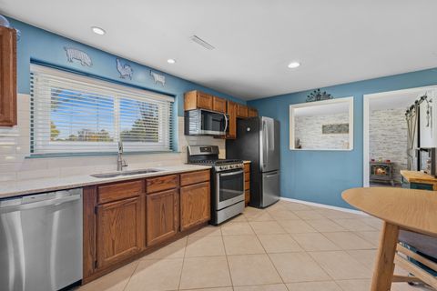 Tiny photo for 896 Canterbury Drive, Crystal Lake, IL 60014 (MLS # 12499064)