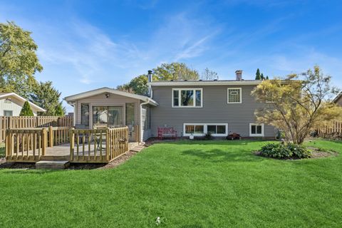 Tiny photo for 896 Canterbury Drive, Crystal Lake, IL 60014 (MLS # 12499064)