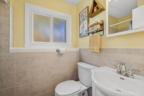 Tiny photo for 896 Canterbury Drive, Crystal Lake, IL 60014 (MLS # 12499064)