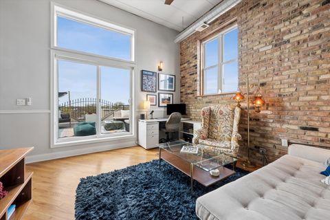 Tiny photo for 2117 W Belmont Avenue #4, Chicago, IL 60618 (MLS # 12636137)