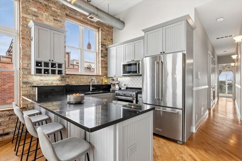 Tiny photo for 2117 W Belmont Avenue #4, Chicago, IL 60618 (MLS # 12636137)