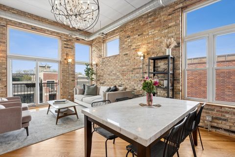 Tiny photo for 2117 W Belmont Avenue #4, Chicago, IL 60618 (MLS # 12636137)