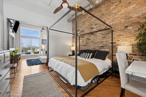 Tiny photo for 2117 W Belmont Avenue #4, Chicago, IL 60618 (MLS # 12636137)
