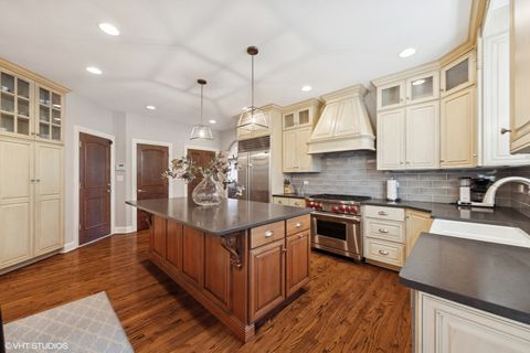 Tiny photo for 608 S Quincy Street, Hinsdale, IL 60521 (MLS # 12478825)