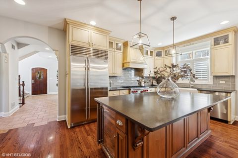 Tiny photo for 608 S Quincy Street, Hinsdale, IL 60521 (MLS # 12478825)