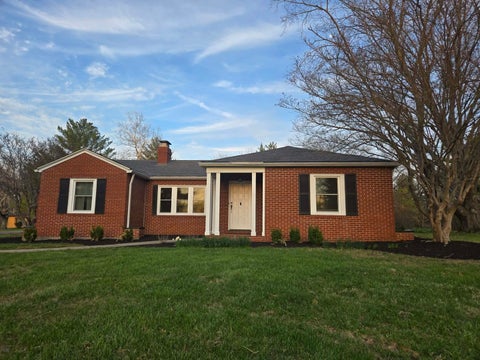 Tiny photo for 14652 N IL Hwy 37 Highway, Mt Vernon, IL 62864 (MLS # 12745419)