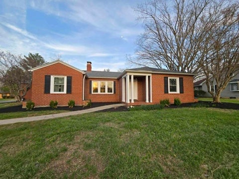Tiny photo for 14652 N IL Hwy 37 Highway, Mt Vernon, IL 62864 (MLS # 12745419)