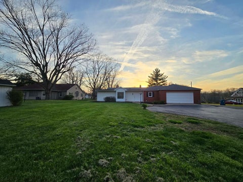 Tiny photo for 14652 N IL Hwy 37 Highway, Mt Vernon, IL 62864 (MLS # 12745419)