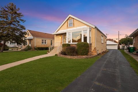 Tiny photo for 1907 Suffolk Avenue, Westchester, IL 60154 (MLS # 12528987)