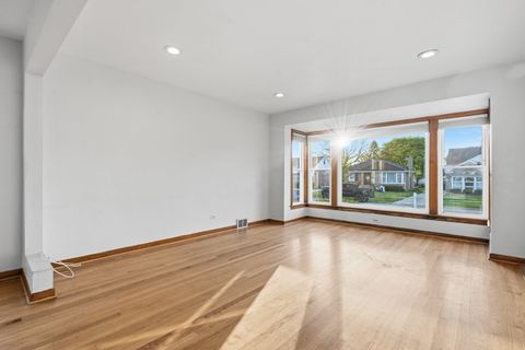 Tiny photo for 1907 Suffolk Avenue, Westchester, IL 60154 (MLS # 12528987)